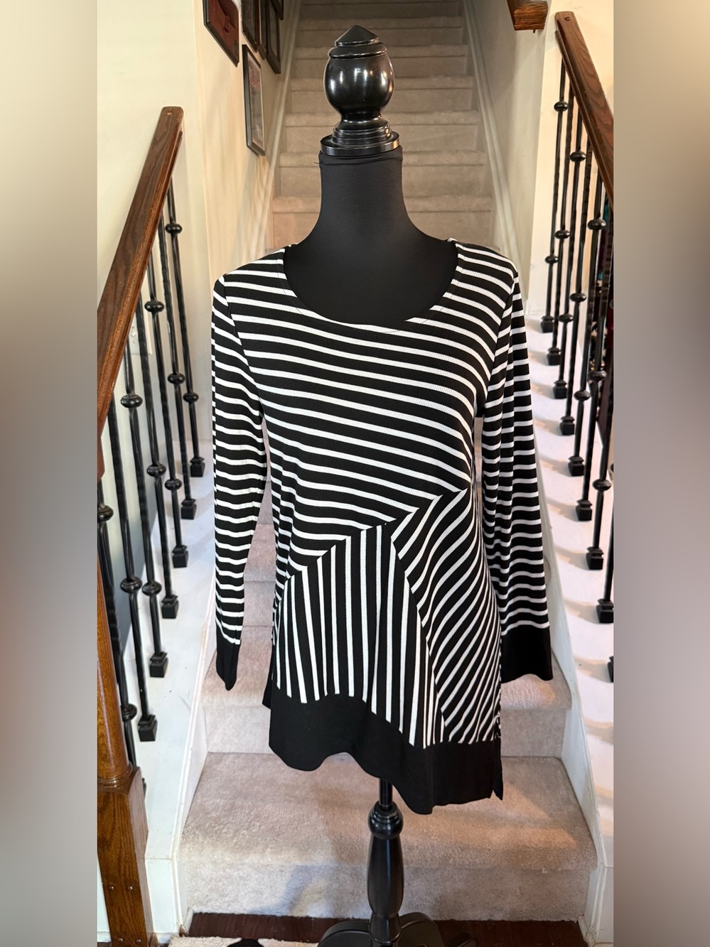 Chico's Black & White Asymmetrical Long-Sleeve Tunic